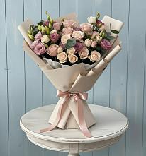 Букет цветов из:  Розы и Лизиантусы в Красногорской