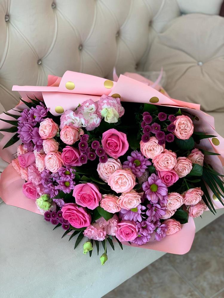 Букет цветов из: Хризантемы, Розы и Лизиантусы в Красногорской