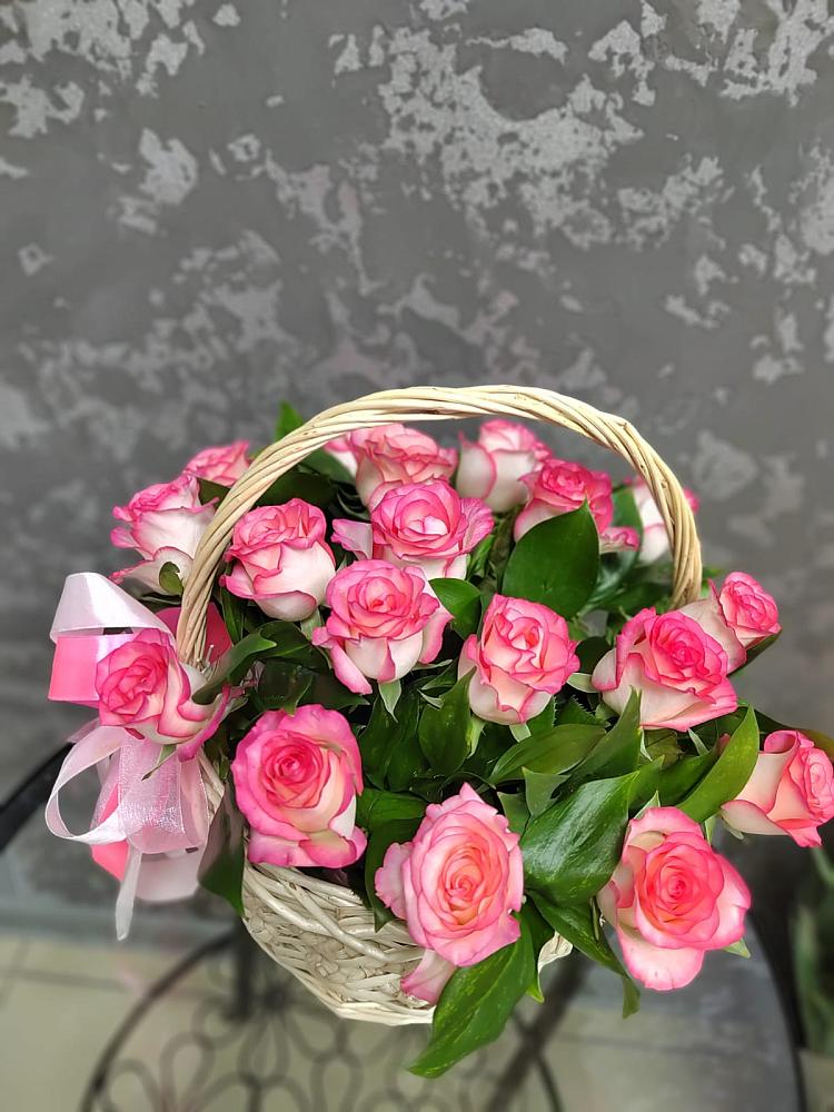 Цветочная композиция из Розы в корзине в Красногорской