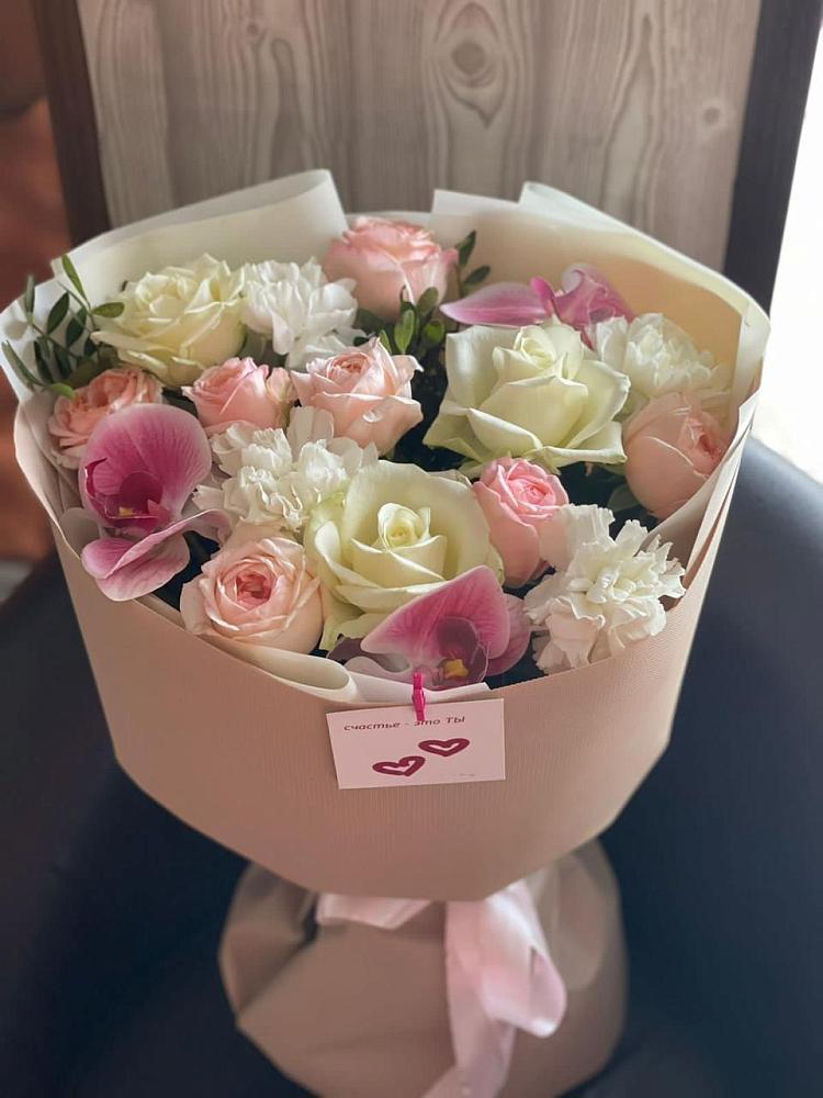 Букет цветов из: Орхидеи, Розы и Гвоздики в Красногорской