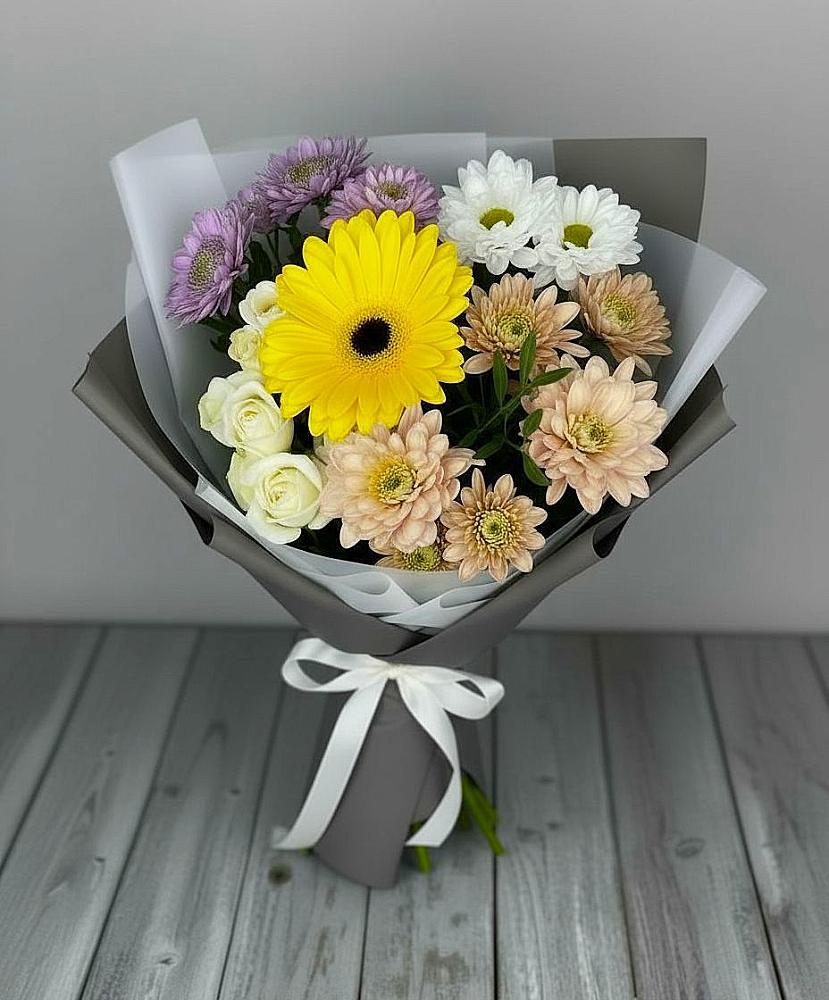 Букет цветов из: Розы, Герберы и Хризантемы в Красногорской