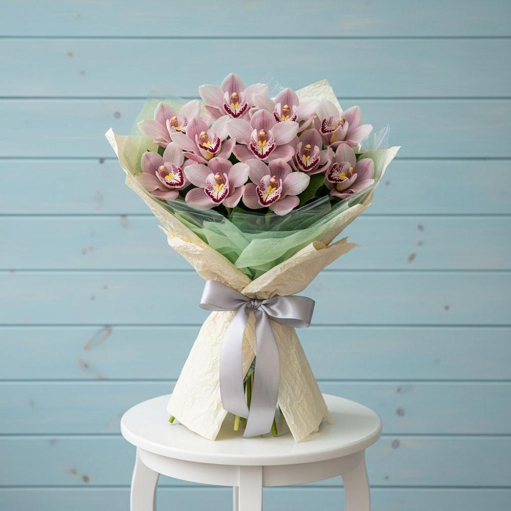 Букет цветов из: Орхидеи и Розы в Красногорской