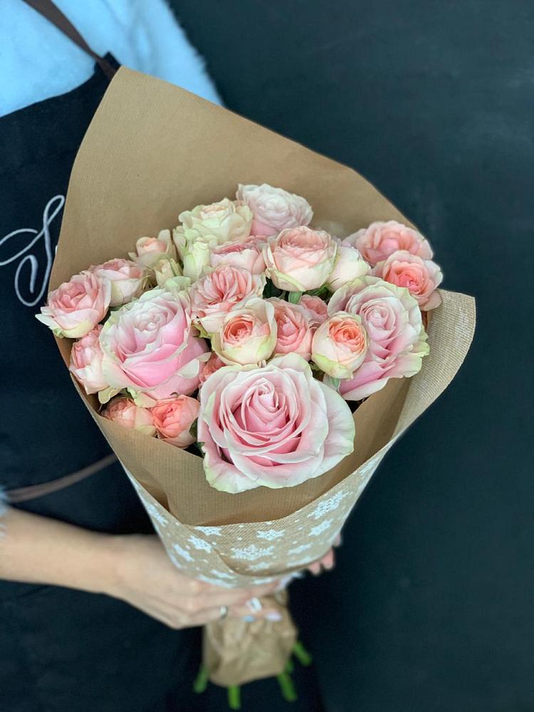 Букет цветов из: Хризантемы и Розы в Красногорской