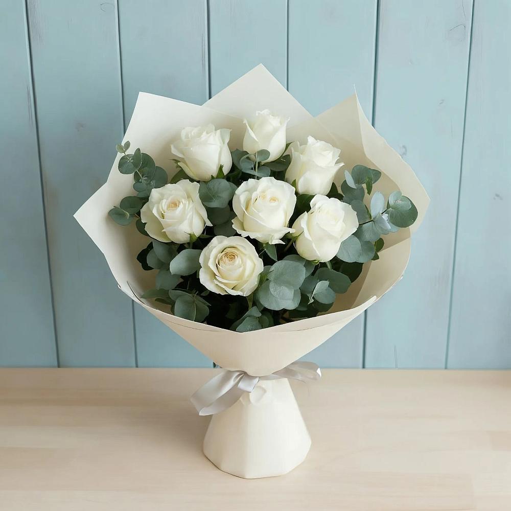 Букет Белые розы в Эвкалипте в Красногорской