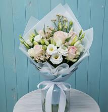 Букет цветов из:  Розы и Лизиантусы в Красногорской