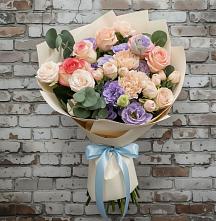 Букет цветов из:  Розы, Лизиантусы и Гвоздики в Красногорской