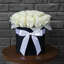 Цветочная композиция из Розы в шляпной коробке в Красногорской