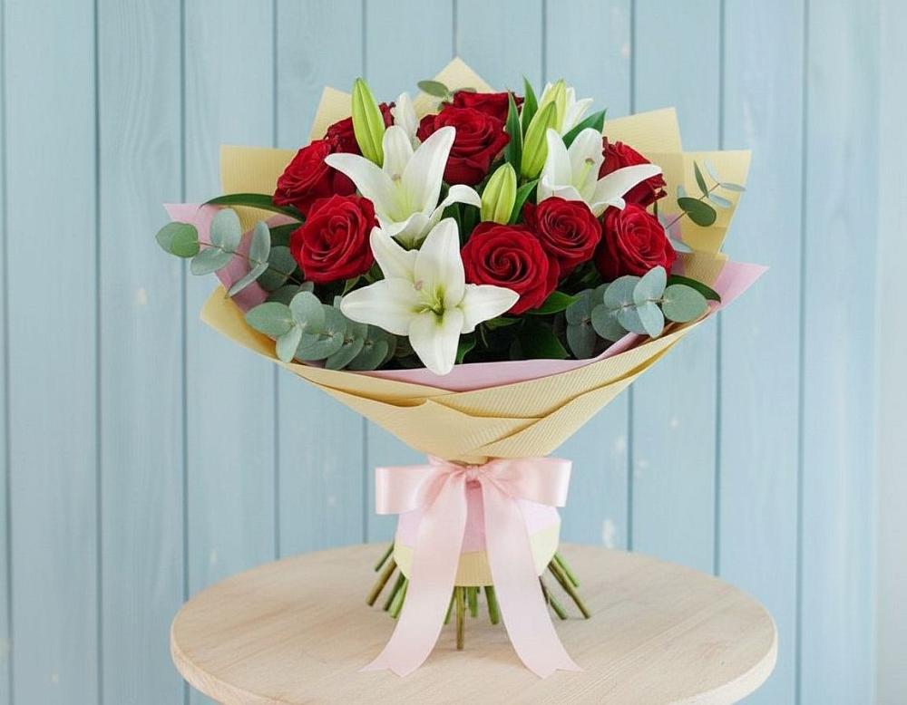 Букет цветов из: Лилии и Розы в Красногорской